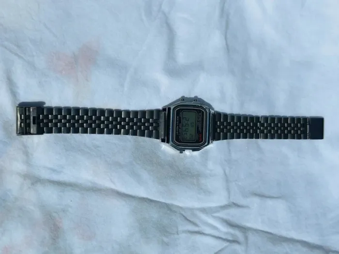 Montre digitale argentée, multifonctions sportifs - photo numéro 3