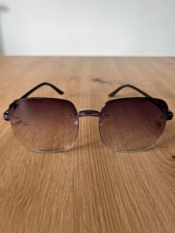 Lunettes de soleil tendances femmes neuves - photo numéro 2