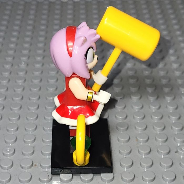 Minifigure / Figurine 🎮 Sonic The Hedgehog 🪙 Amy Rose - photo numéro 4