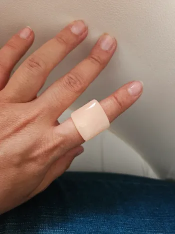 Bague  beige