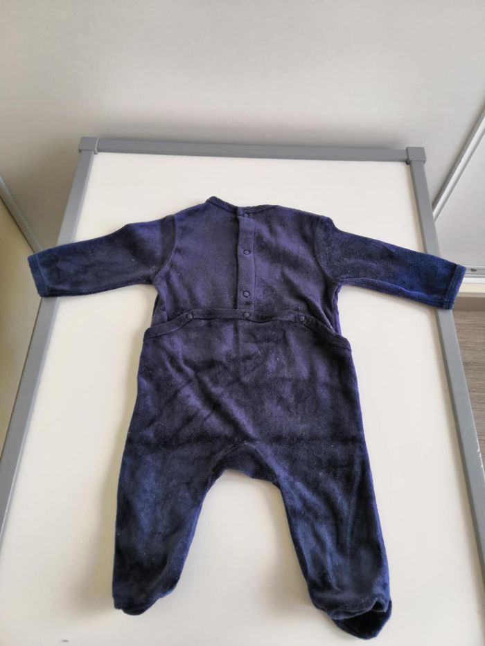 Pyjama dors-bien en velours (Bleu marine) 3 mois Kiabi - photo numéro 2