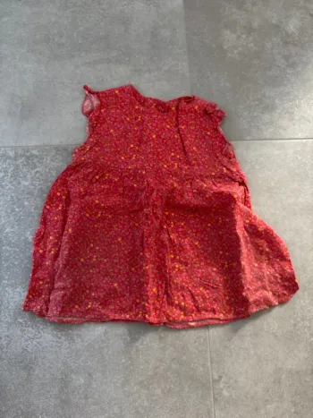 Robe rouge à fleurs 12 mois