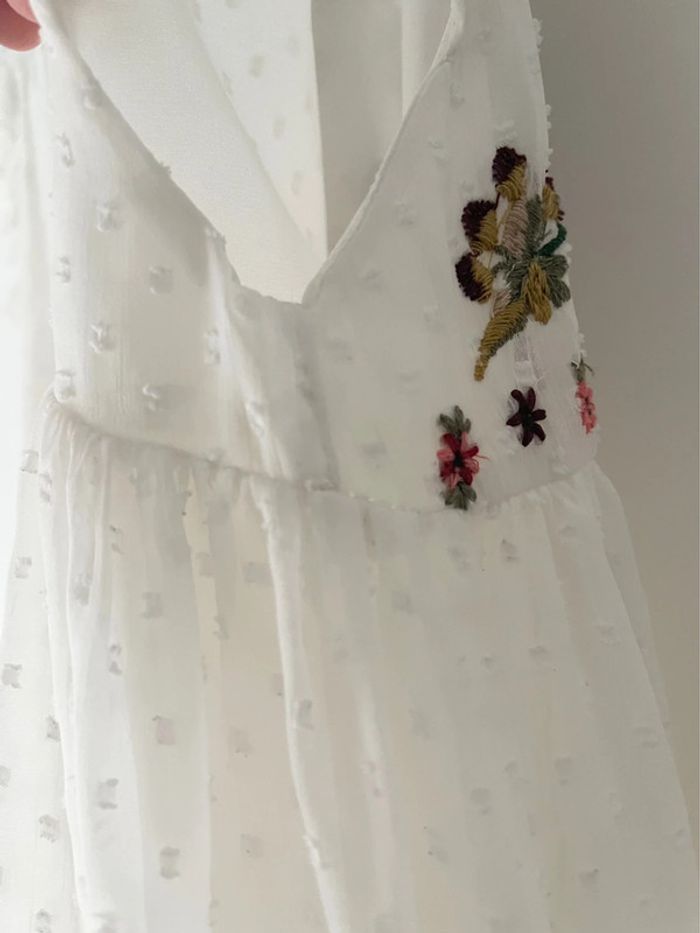 Haut blanc brodé à fleurs Zara Trafaluc coupe babydoll taille XS - photo numéro 7