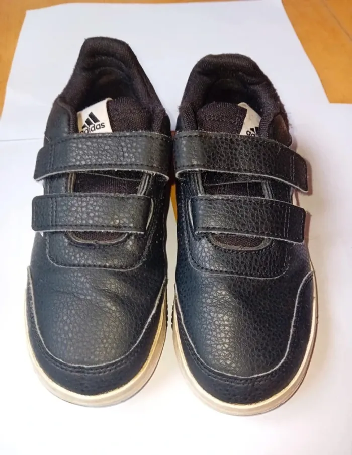 Baskets/chaussures adidas à scratch garçon taille 32