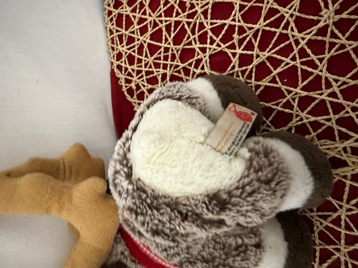 Peluche renne de Noël Keel Toys avec écharpe rouge - photo numéro 3