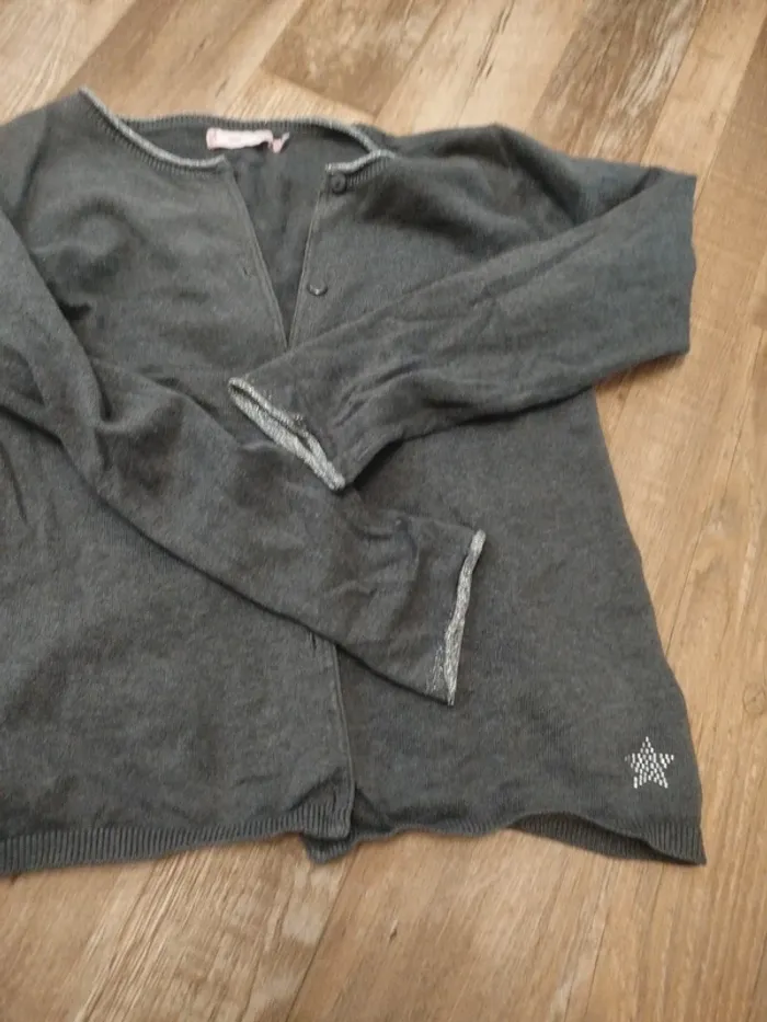 Gilet gris et argent taille 10 ans gemo - photo numéro 3