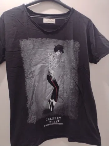 T-shirt Celebry Tees