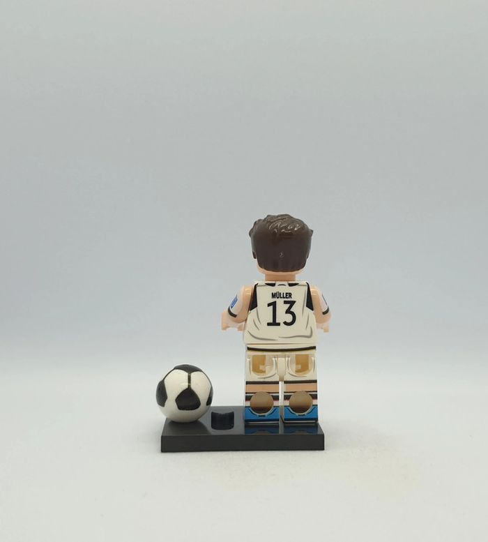 🎽 Figurine Footballeur Coupe du Monde 2022 Équipe de l'Allemagne - (Style Lego) 🎽 - photo numéro 3