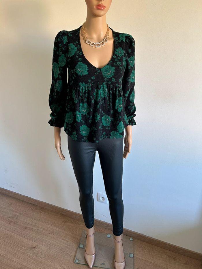 Pull court noir et vert Naf Naf taille XS état satisfaisant (bouloches) - photo numéro 3