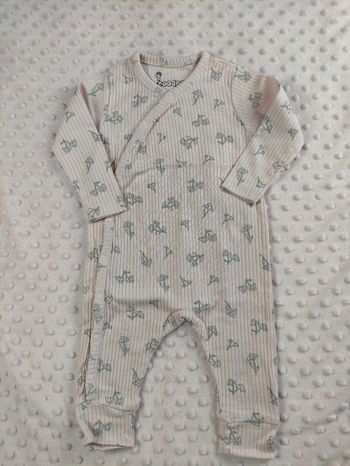 Grenouillère rose en coton 