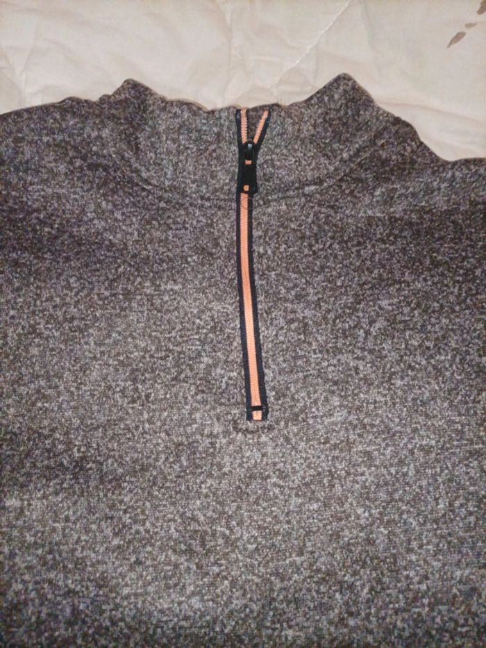 Sweat neuf - photo numéro 3