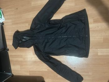 Veste Under Armour -S – Coupe-Vent / Imperméable – Très Bon État