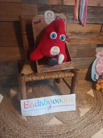 Peluche mascotte Paris 2024 neuf