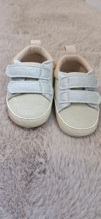 Chaussure à scratchs bébé taille 0-3 mois Vert d'eau et bleu marron 