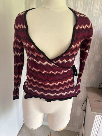 Haut cache cœur à motif zigzag taille 44/46 marque Sara Kelly•