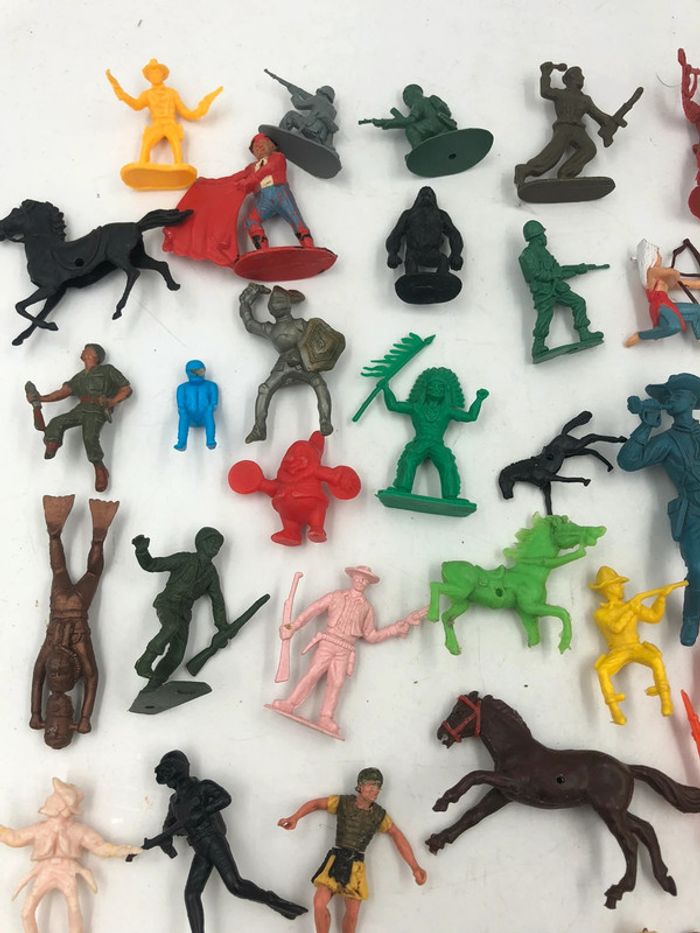 Lot de 46 figurines soldats divers - photo numéro 5