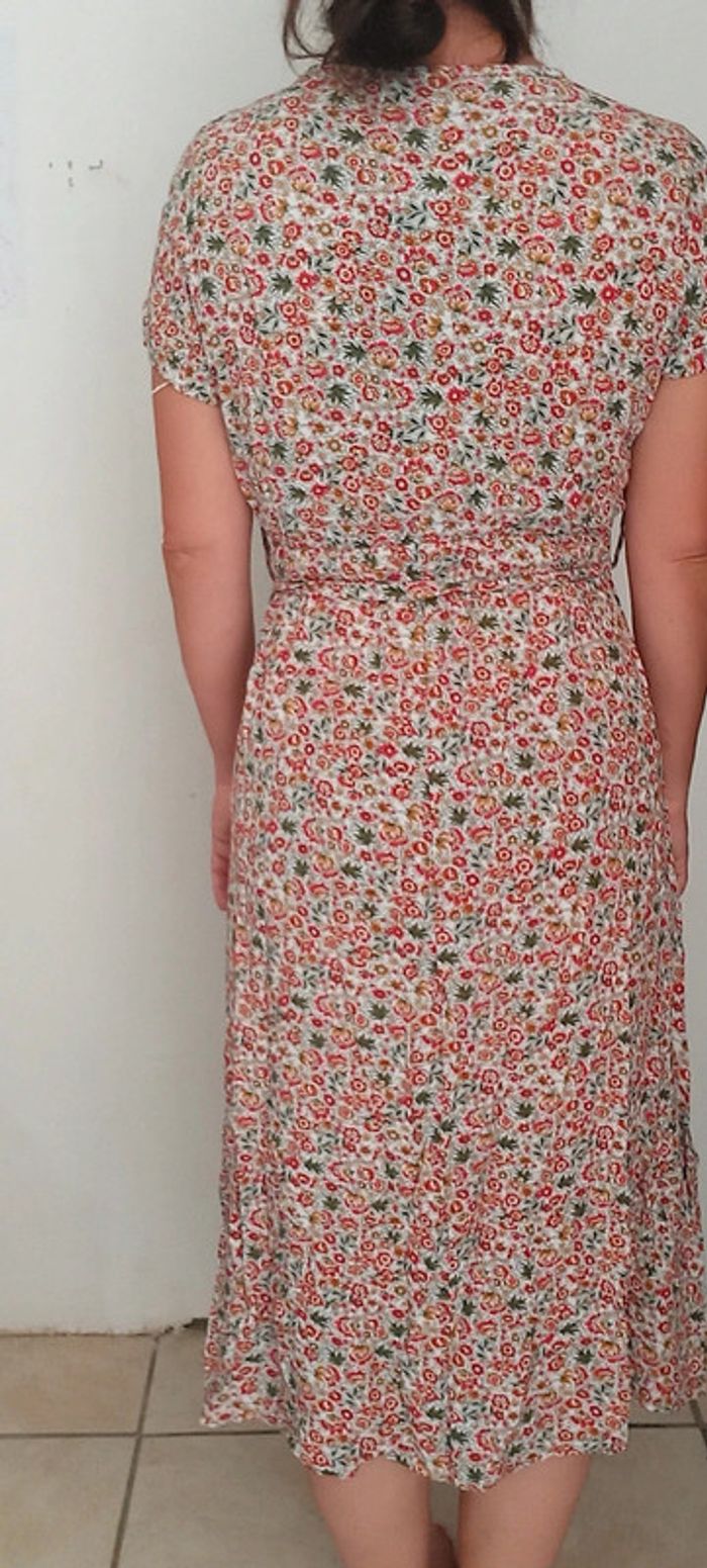Robe d'été fleurie - photo numéro 3
