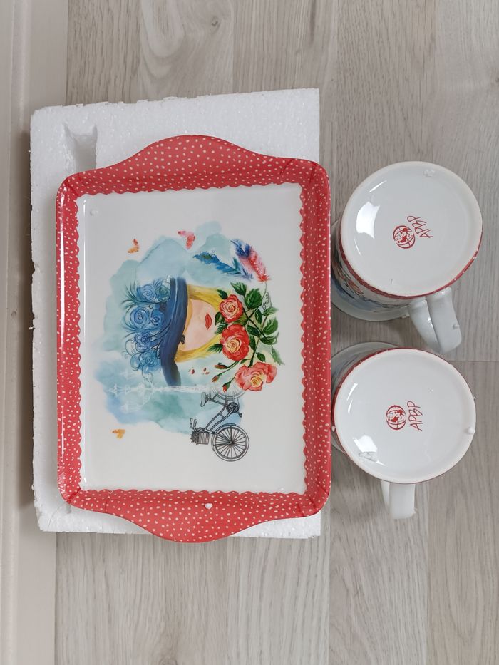set de 2 mugs et plateau assorti NEUF - photo numéro 5