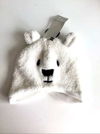 Bonnet ours blanc neuf 4/9 mois