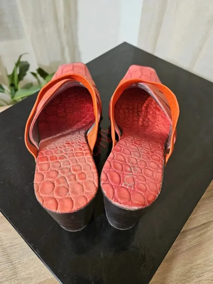 Sandales-Mules Free Lance Taille 38 - Rouge Vif & Détails Cloutés - Très Bon État ! - photo numéro 3