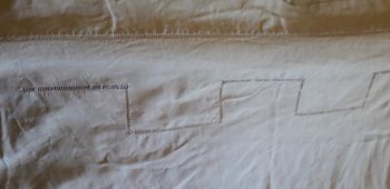 Drap ancien brodé
