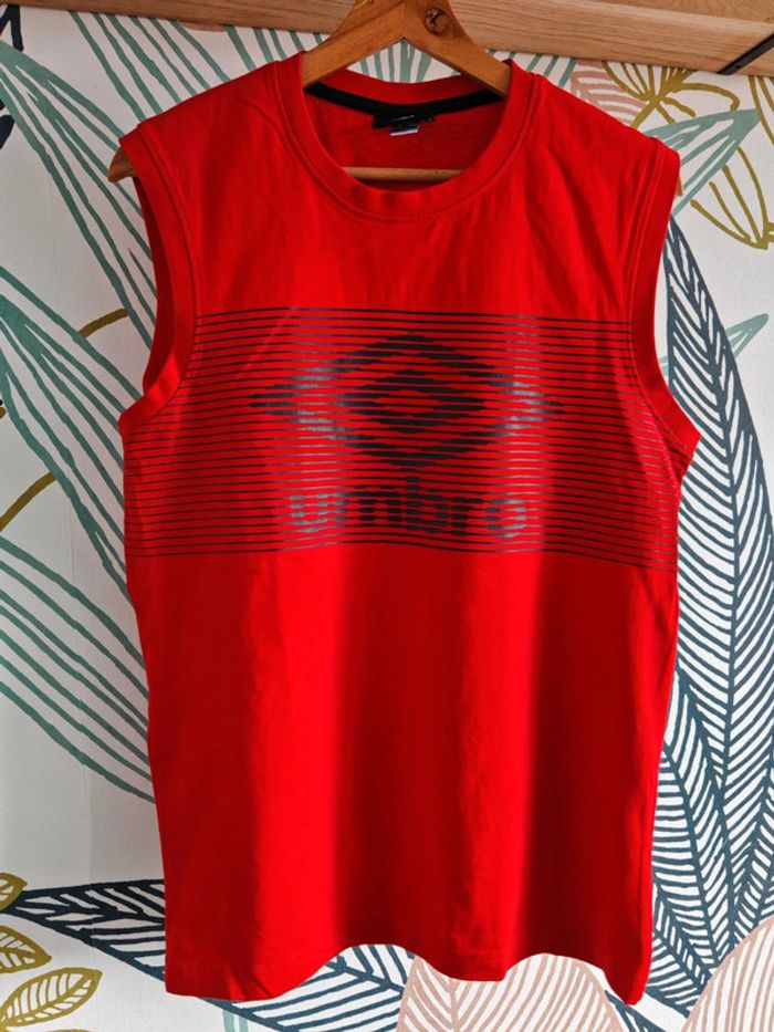 Tee shirt sans manches Umbro taille S