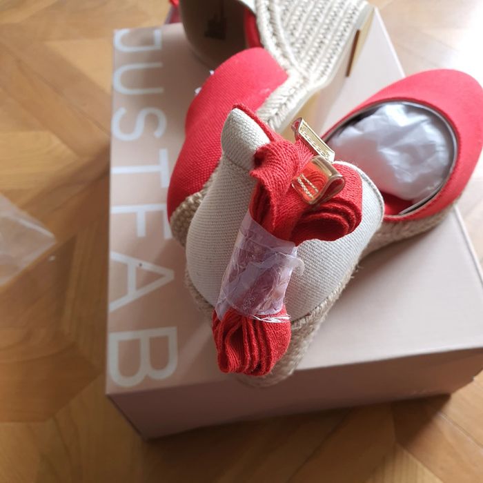 Sandales compensées rouge taille 40 - photo numéro 4