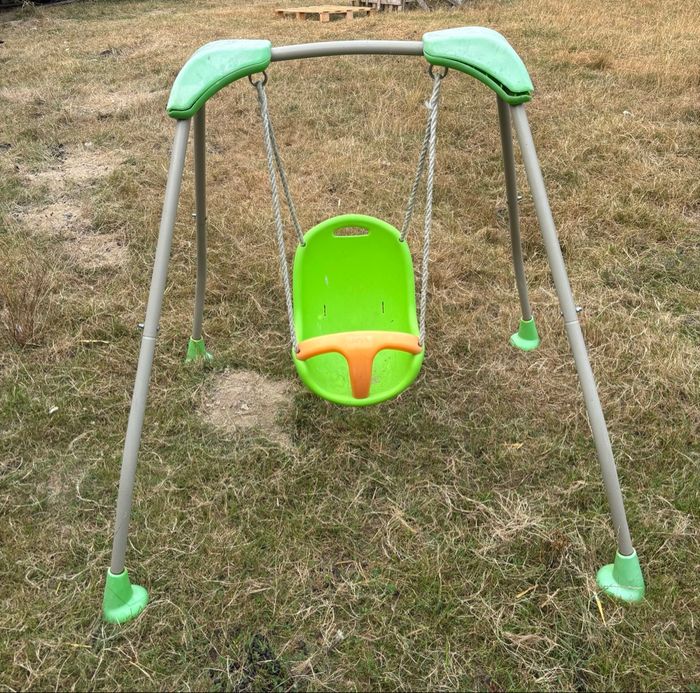 Balançoire enfant en bas âge