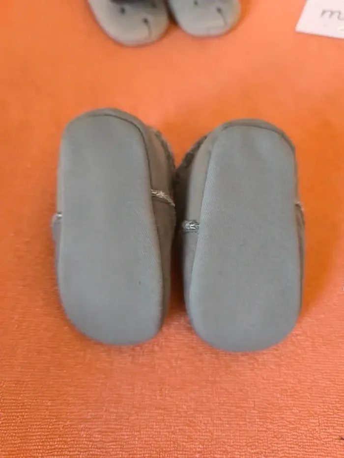 Lot de chaussures chaussons - photo numéro 3