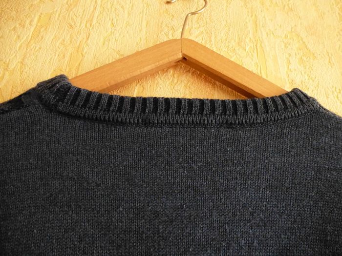 Pull col rond bleu et noir homme - photo numéro 5