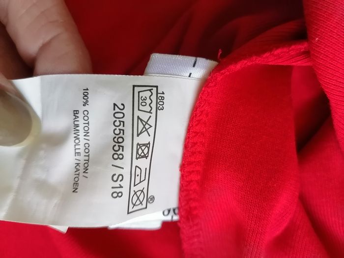 Tee-shirt femme rouge avec  strass rouge - photo numéro 6