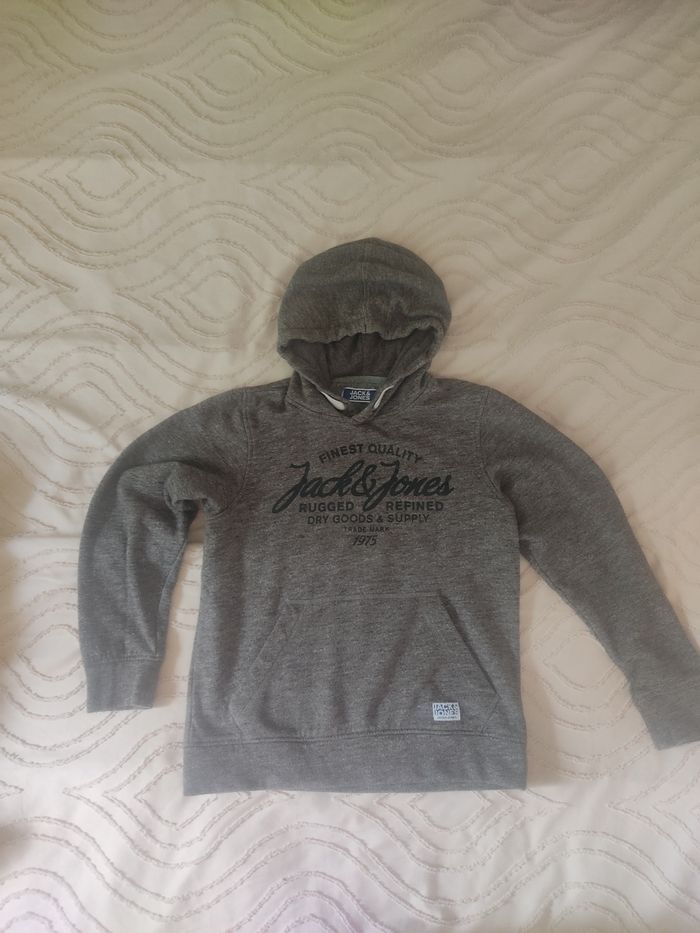 Pull capuche