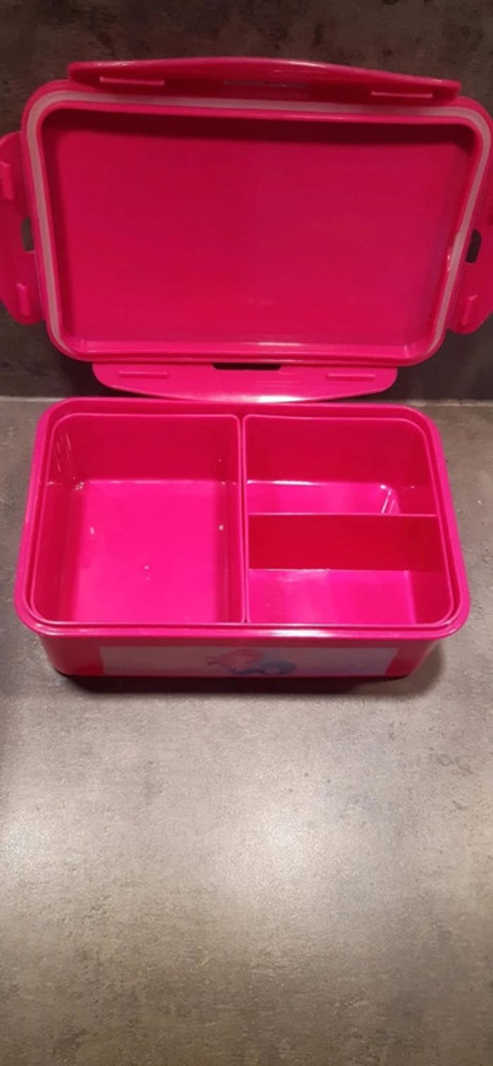 Grande boite à goûter compartimenté rose modèle sirène en très bon état - photo numéro 3