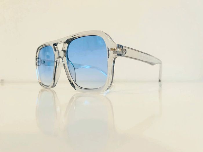 Lunette de soleil mixte transparente verres bleus dégradés UV protection taille large - photo numéro 8