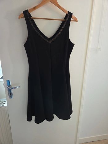 Robe noire habillée