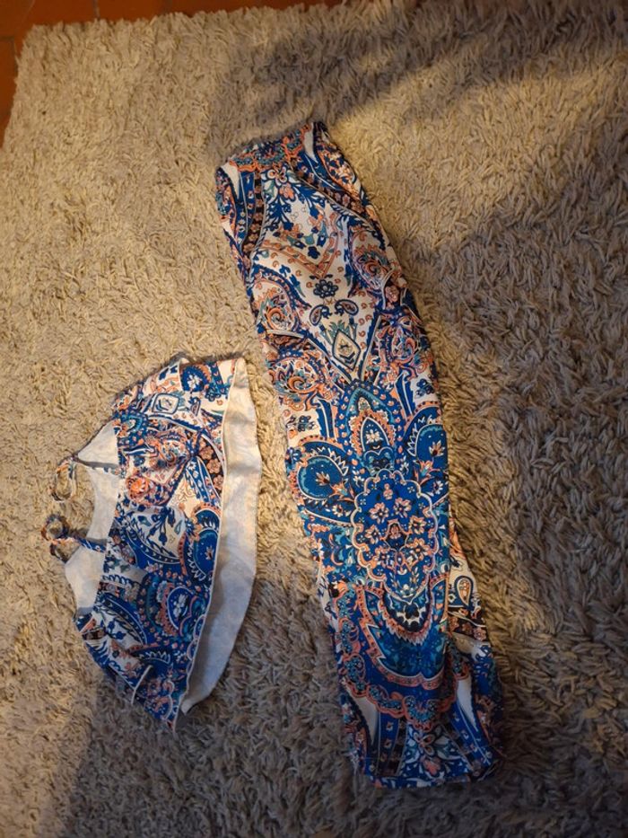 Magnifique ensemble pantalon taille haute et croc top très bonne état fille 6 ans shein Multicolore - photo numéro 4
