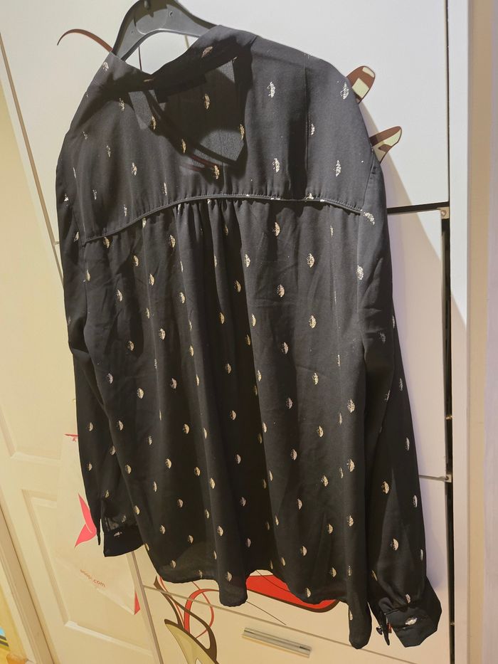 Blouse noire/dorée à lavallière T.44/46 Kiabi - photo numéro 3