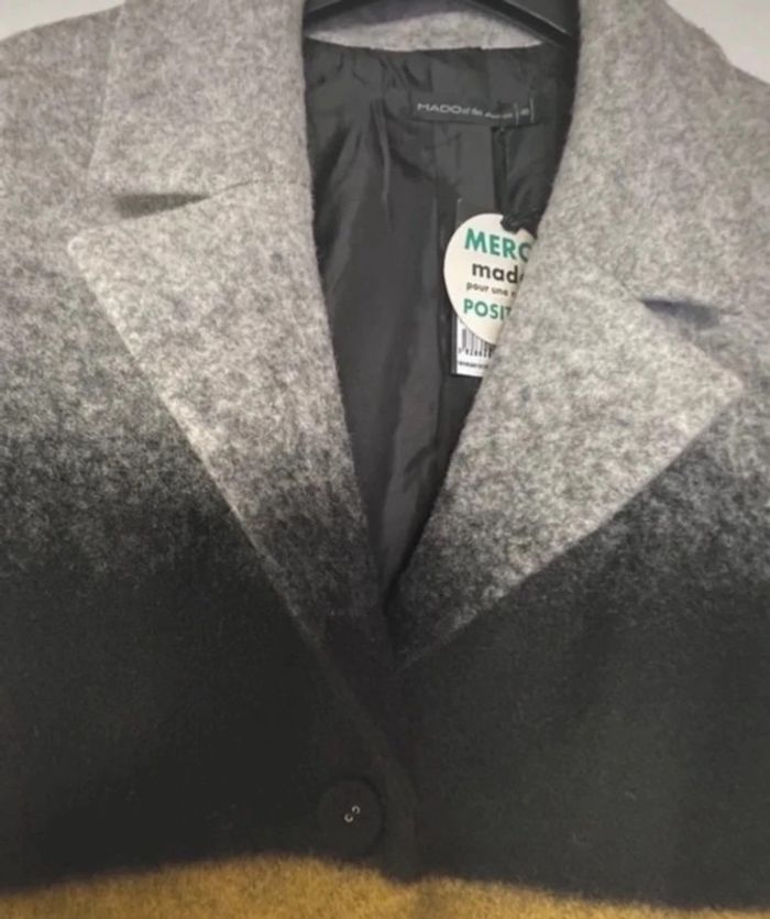 Superbe manteau de marque Mado et les autres  Taille 40 mais taille grand plus un 42 Neuf - photo numéro 4