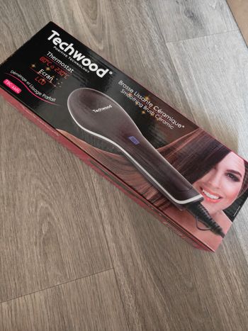 Brosse lissante TECHWOOD TBC-226L
