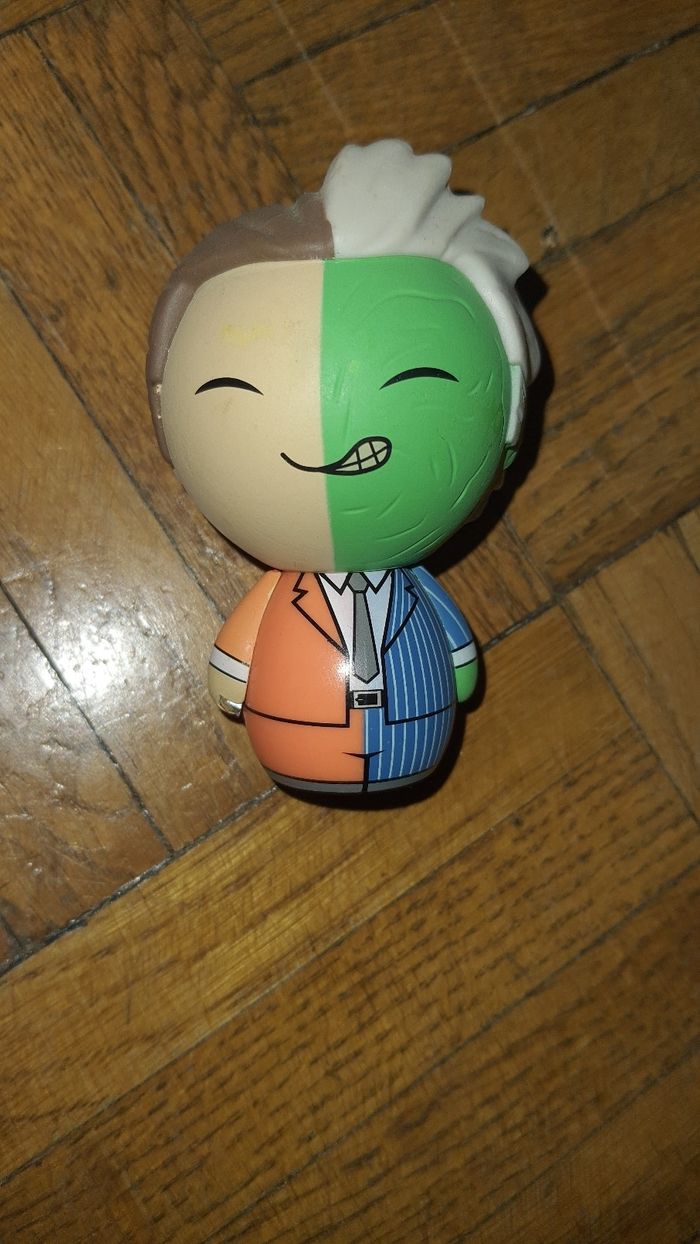 Figurine vinyl batman two face DC Comics