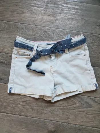 Short taille 6 ans très bon état Orchestra