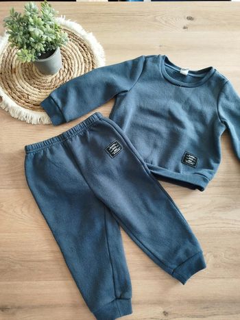 Ensemble sweat et jogging