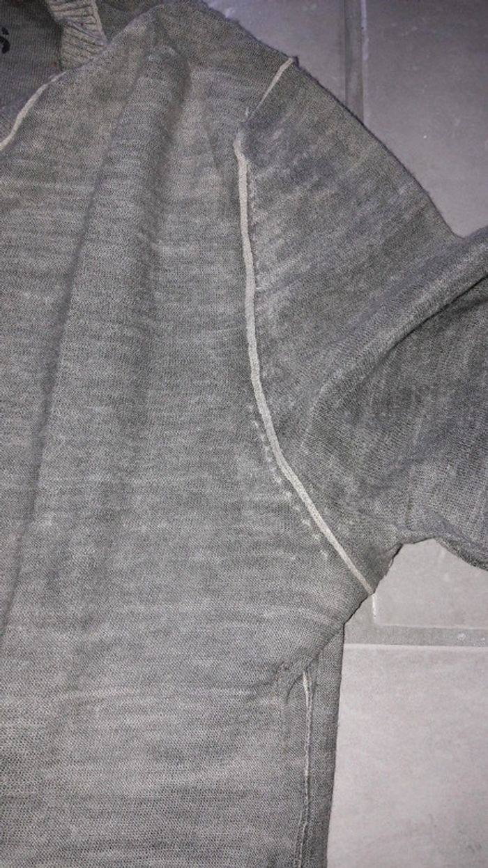 Pull fin Guess taille S coloris gris vert - photo numéro 5