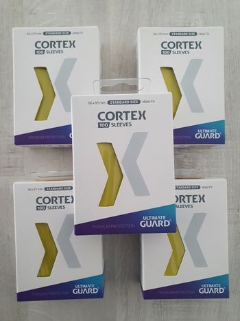Lot de 5 paquets de 100 sleeves Ultimate Guard Cortex Jaune 