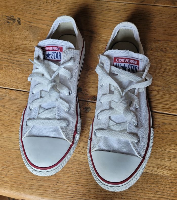 Baskets CONVERSE taille 34 - photo numéro 3