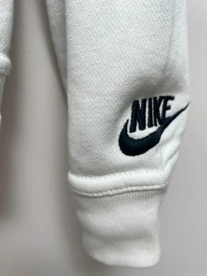 Nike white sweater sports Womens Medium - photo numéro 3
