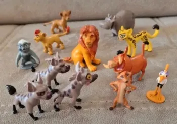 Lot de 12 Figurines Le Roi Lion / La Garde