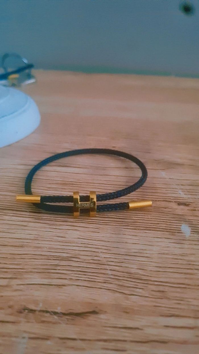 Bracelet corde H ajustable  (prix ferme)