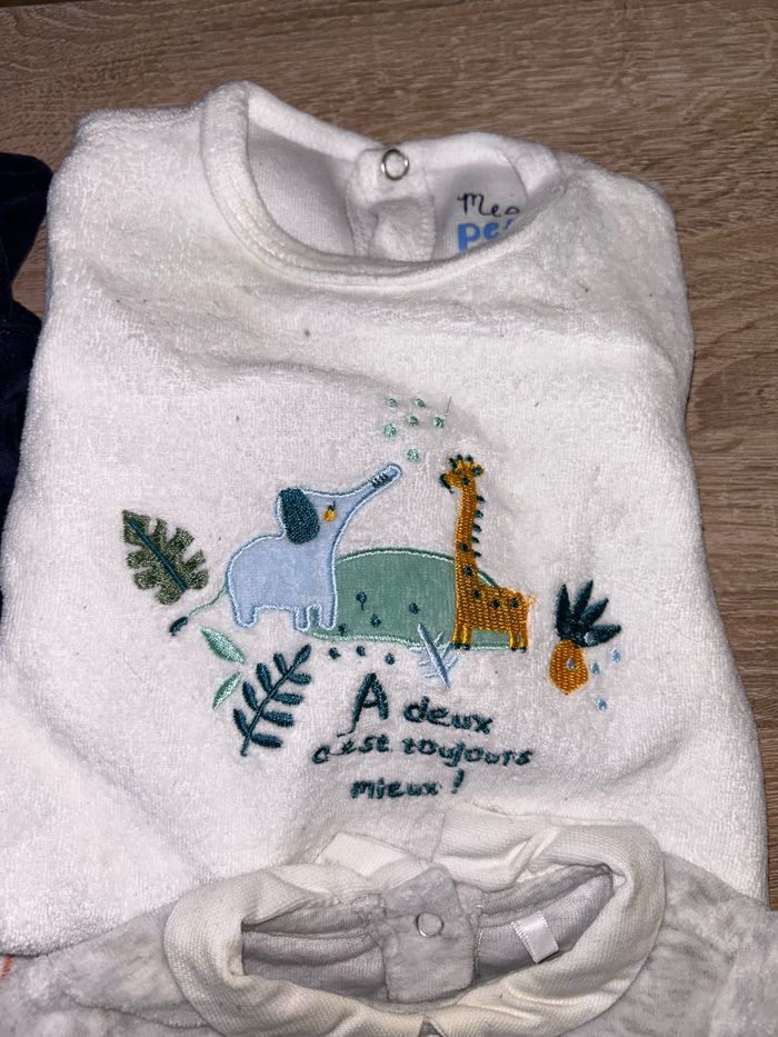 Lot 4 Pyjama, 2 bodies - photo numéro 5