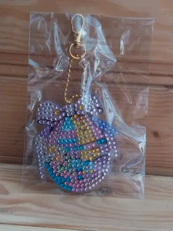 Porte clé recto/ verso œuf de pâques en Diamond painting